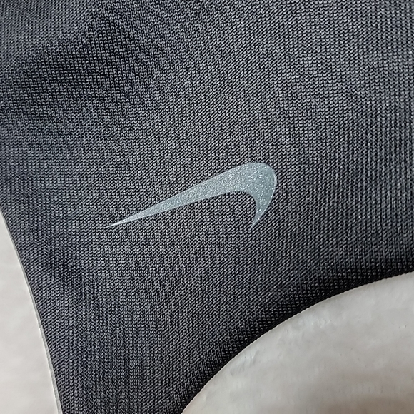 Nike NSW Icon Clash Dress - Picture 11 of 14